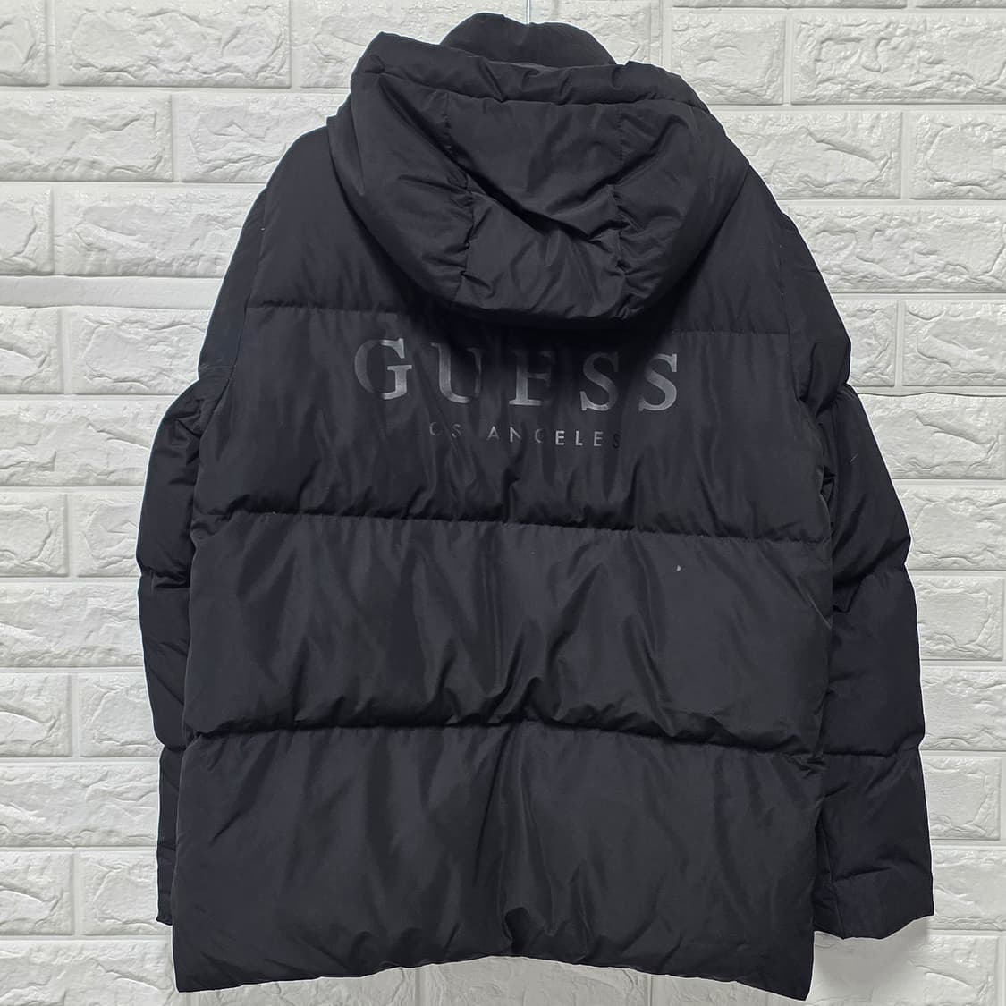 택포// 게스 Guess 검정 다운 패딩 S 상품이미지4