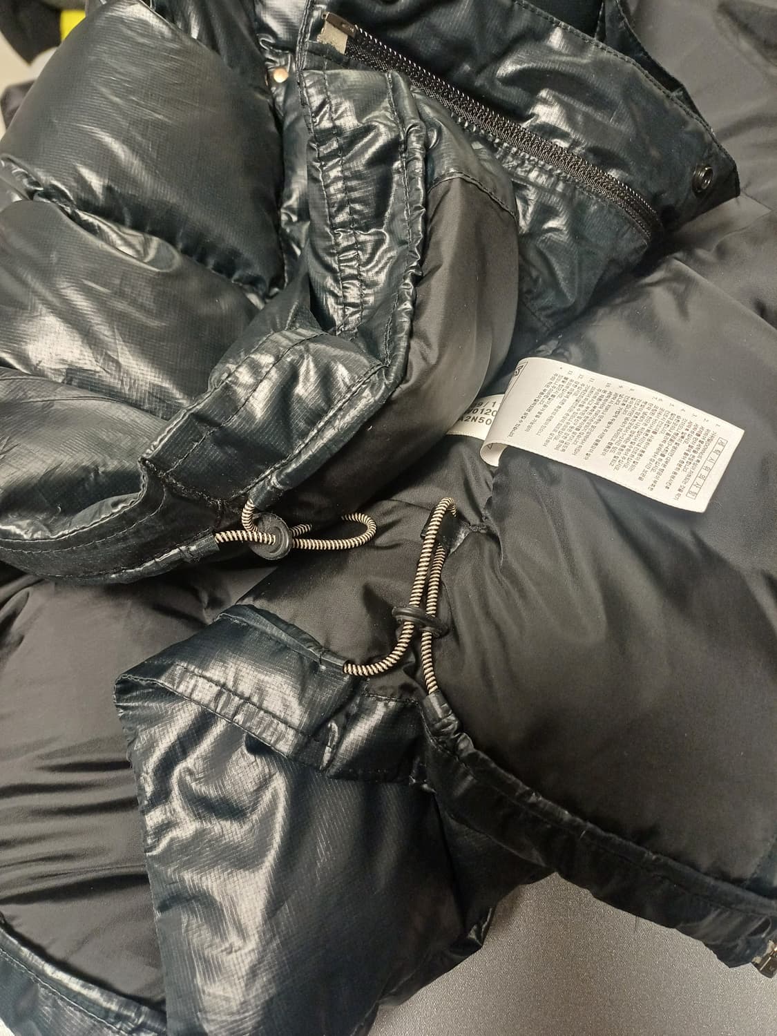 구스 90%] 리복 여성 구스다운 패딩 (블랙/90/M) - 상태 양호 상품이미지4