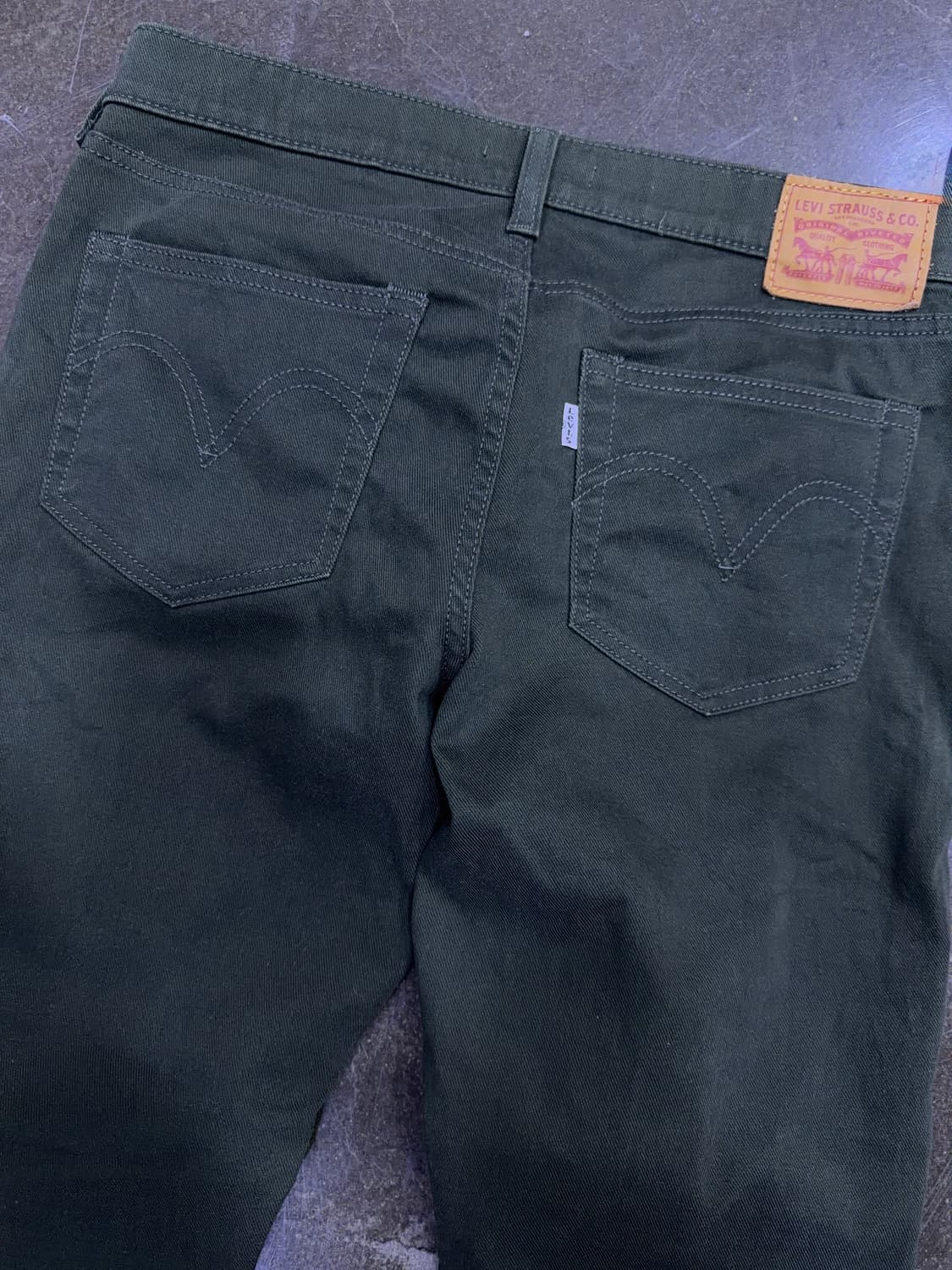 리바이스 보이프렌드핏 코튼팬츠 올리브 카키 28 상품이미지6