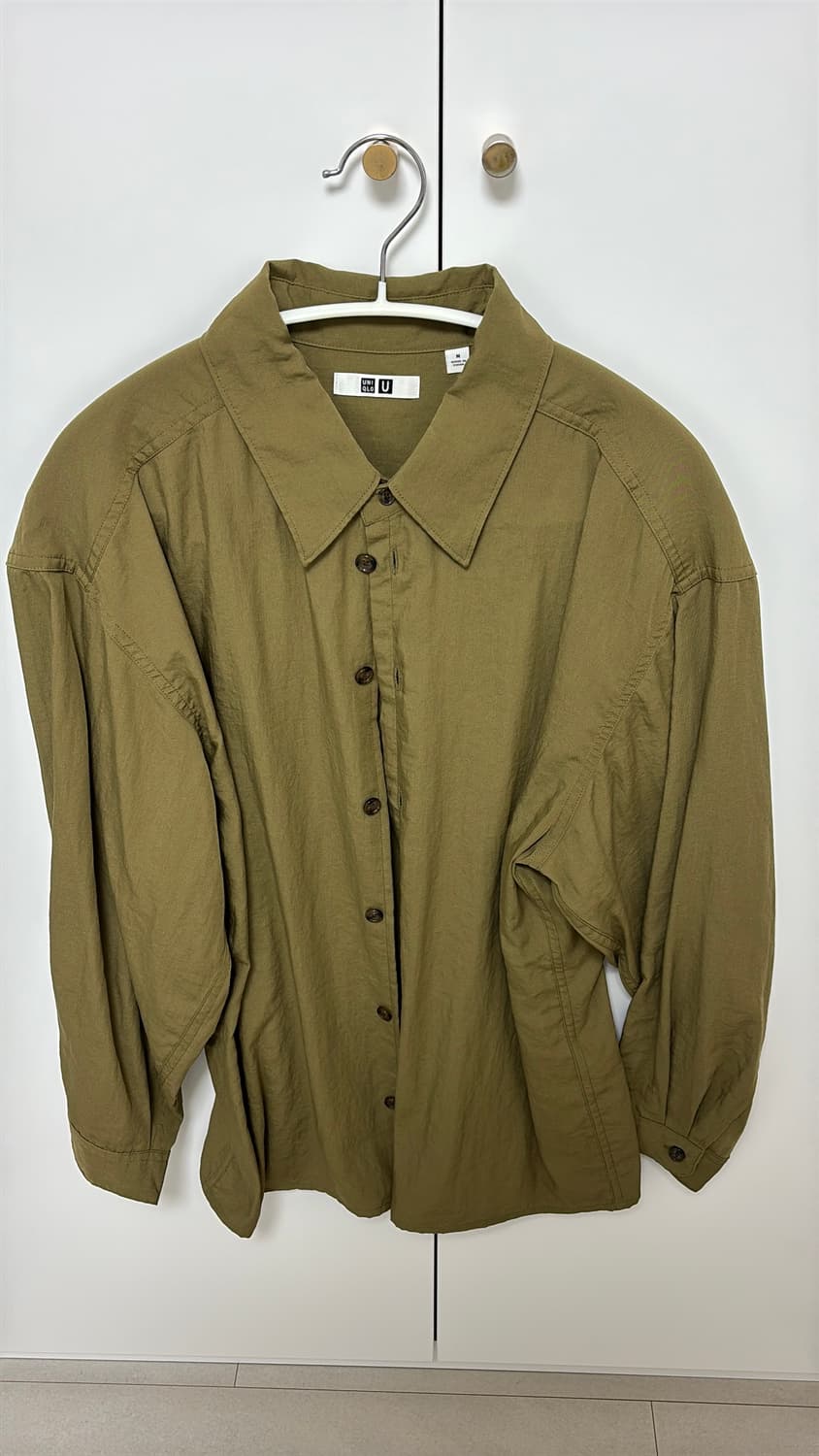 유니클로 U 드레이프 셔츠 올리브 상품이미지2