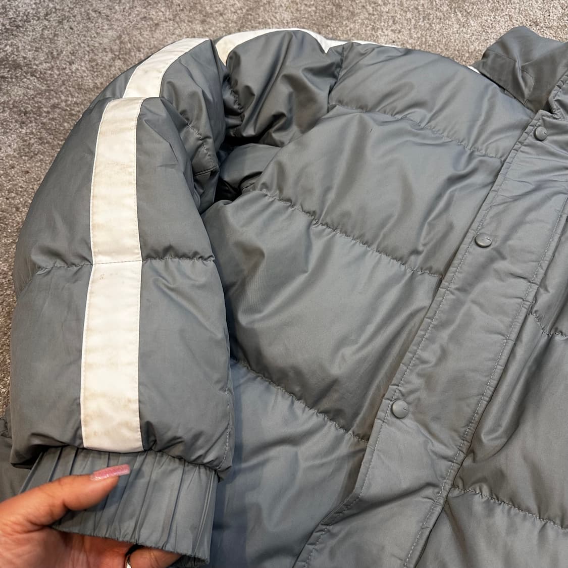 나이키 올드스쿨 사이드라인 덕다운 푸퍼 패딩L 상품이미지2