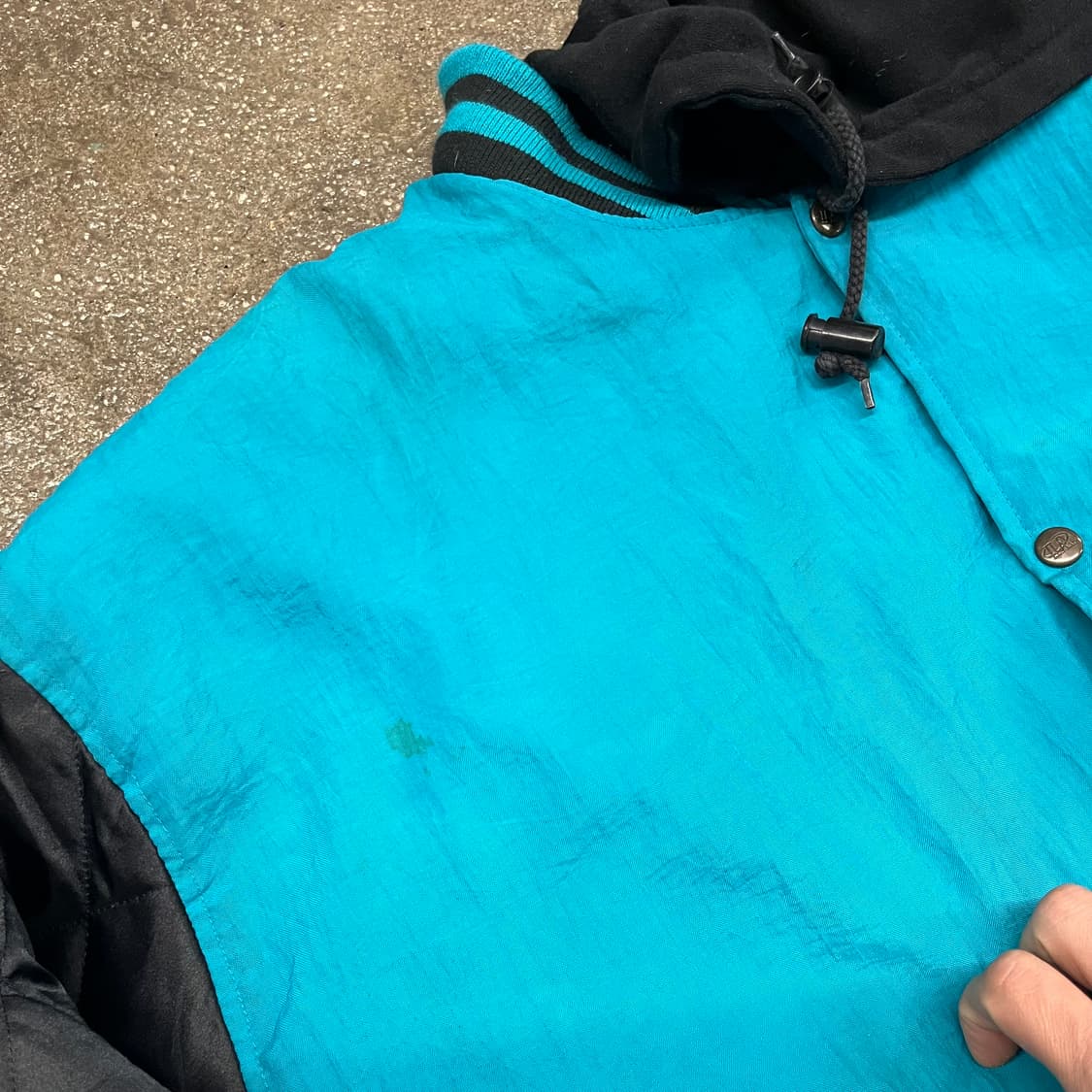 90s NBA 샬럿 호네츠 후드 자켓 (110) 상품이미지3