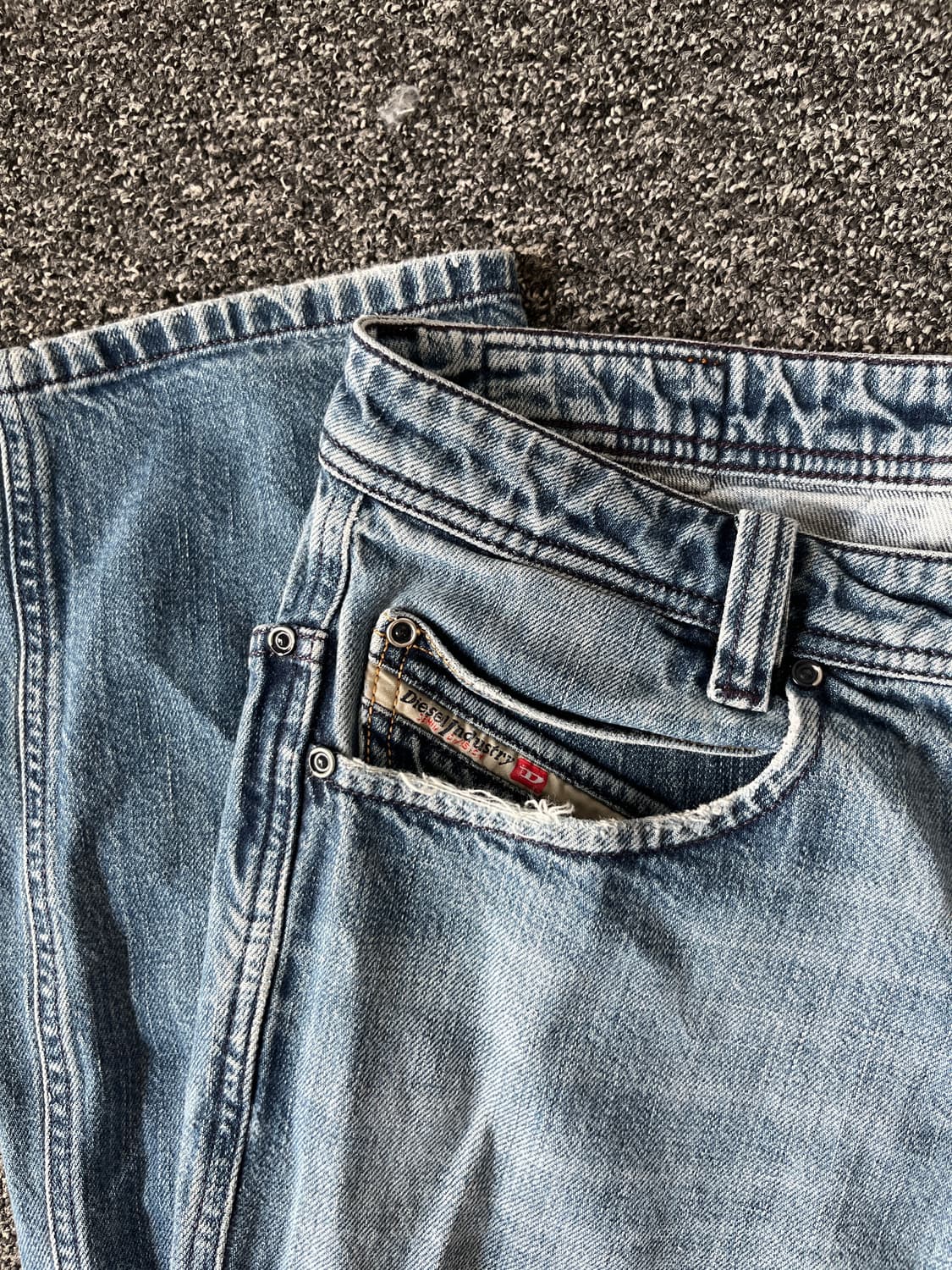 DIESEL 디젤 지퍼 스터드 디테일 청바지 W31 L32 상품이미지3