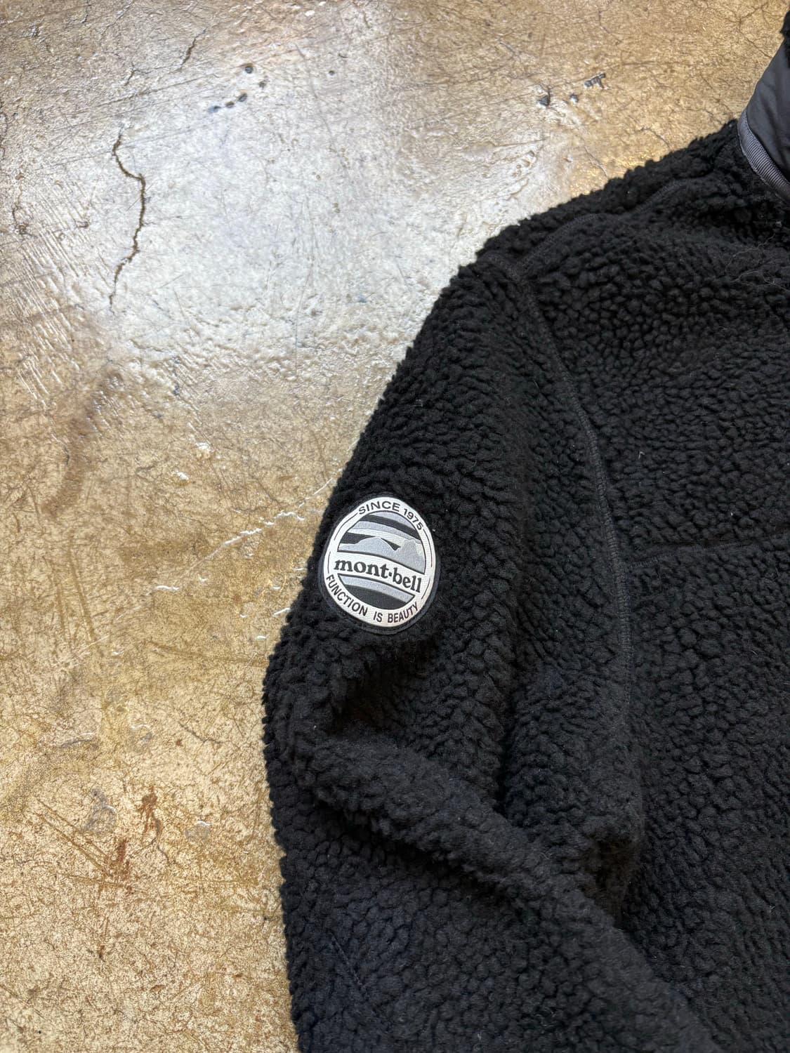 montbell 블랙 플리스 상품이미지3