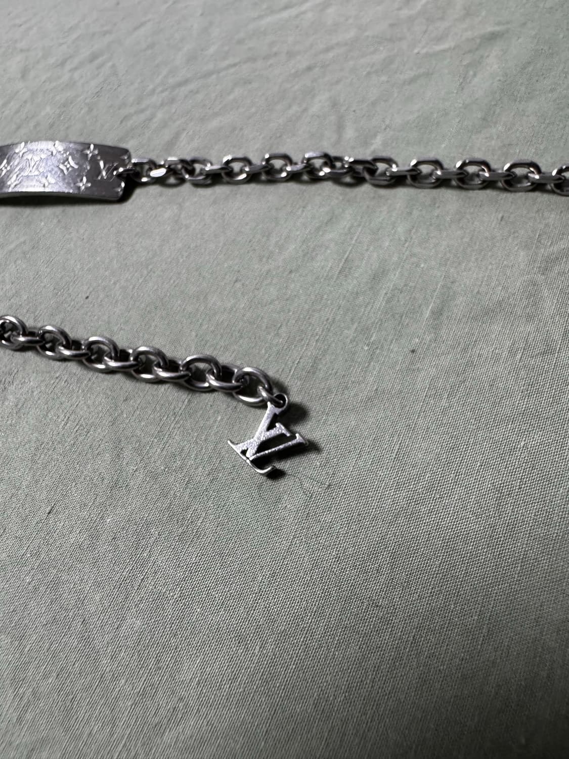 루이비통 모노그램 볼드 브레이슬릿 팔찌 상품이미지3