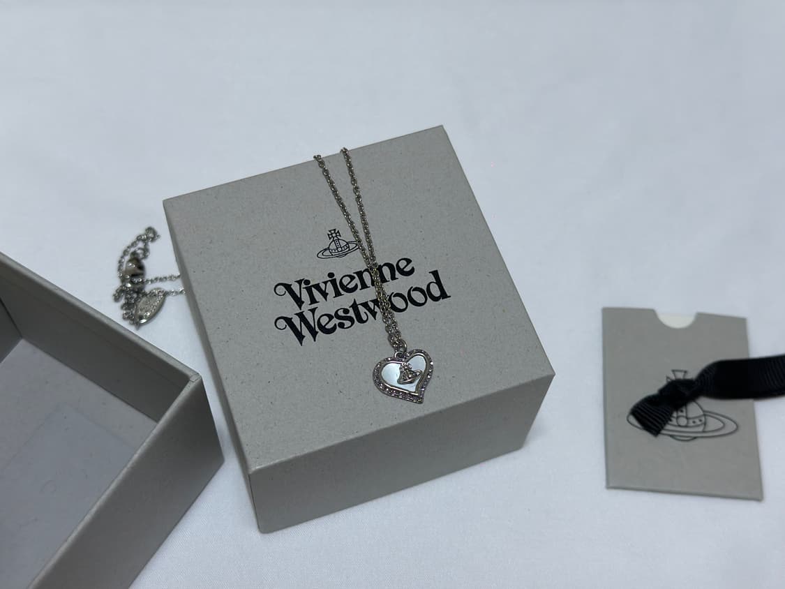 비비안 웨스트우드 자개 하트 목걸이 퍼플 상품이미지2