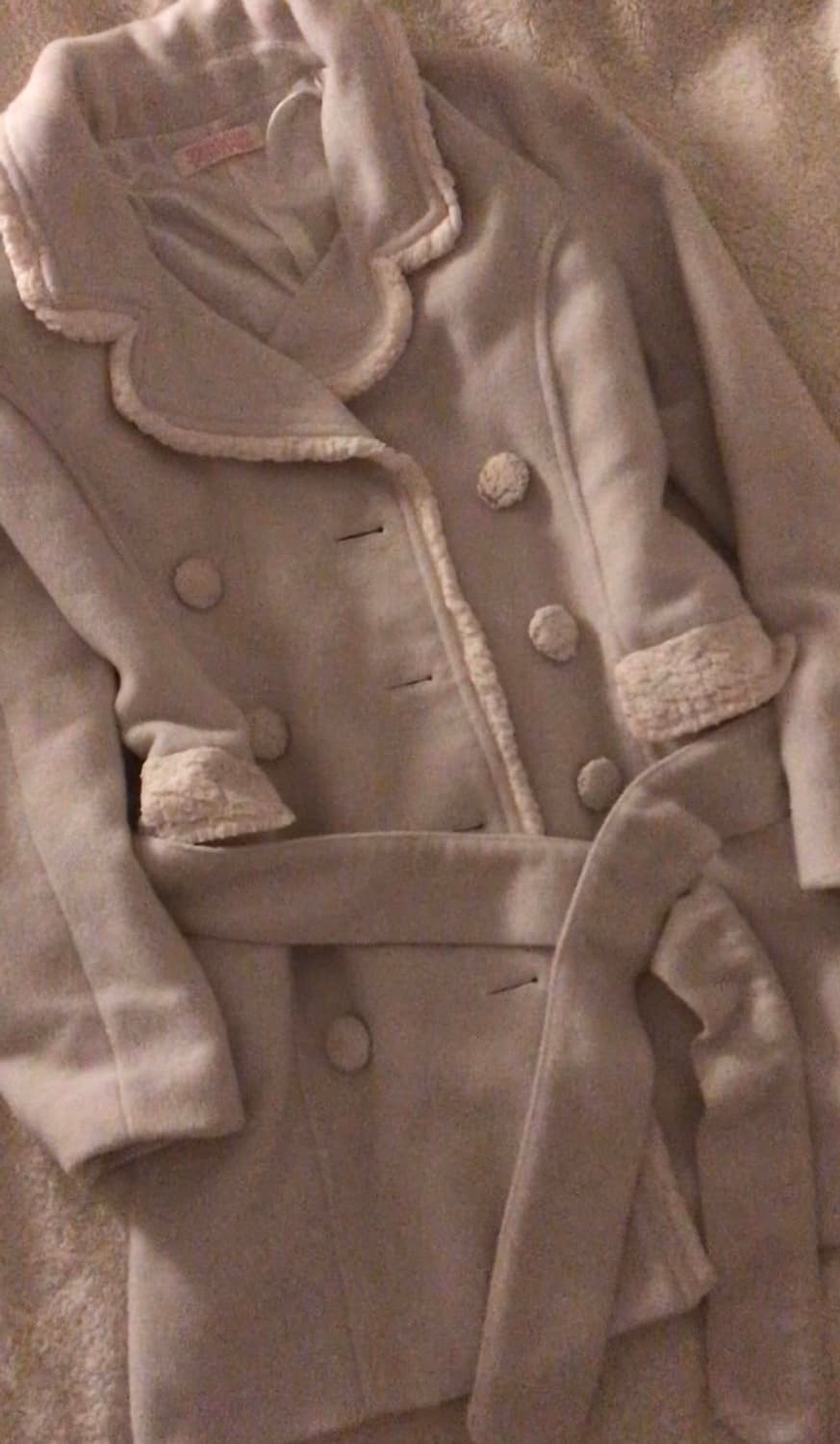 트랄라라 화이트 코트 상품이미지1