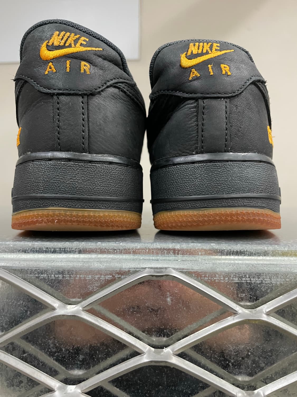 나이키 에어포스1 로우 고어텍스 블랙 265 상품이미지10