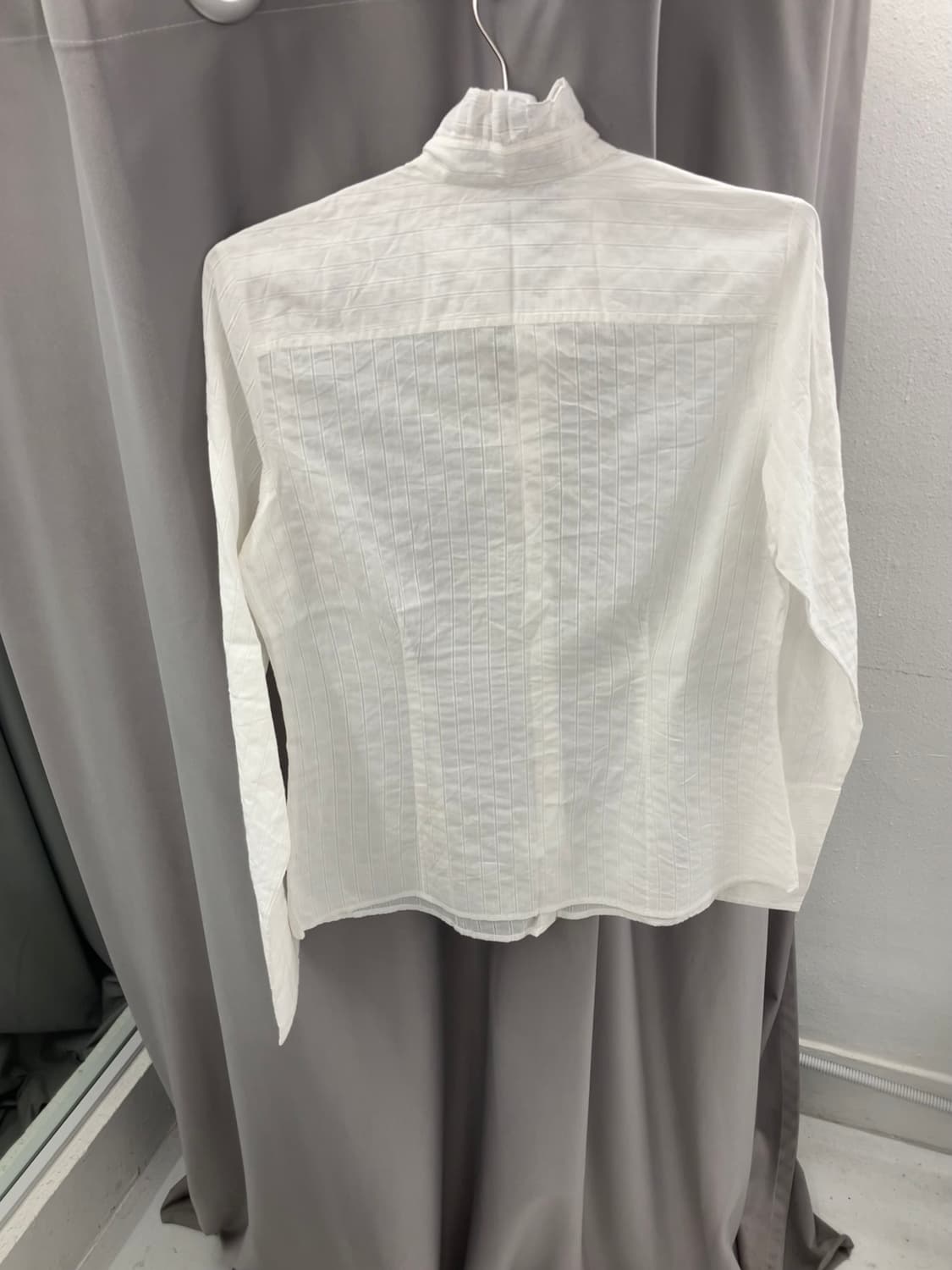 핀턱 러플 카라 셔츠 상품이미지3