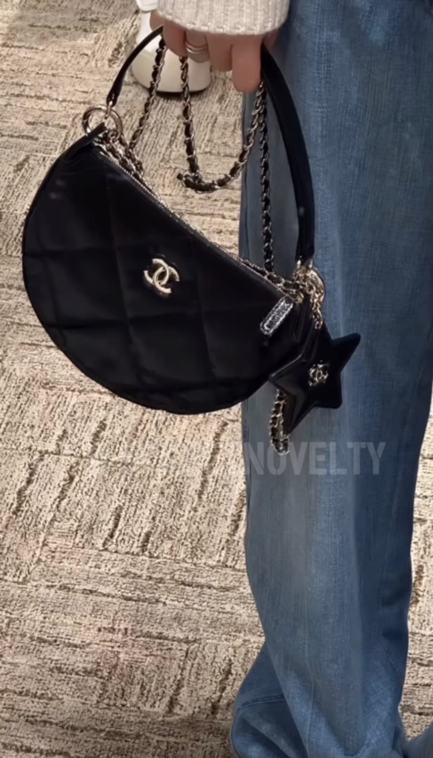  샤넬뷰티 벨벳 별참 체인 반달 호보백 크로스백 신상 상품이미지10
