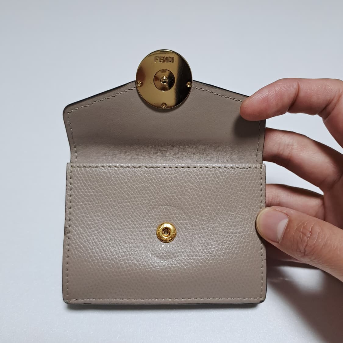 [100%/정품] 펜디 트리폴드 가죽 반지갑, 펜디지갑,펜디반지갑 상품이미지3