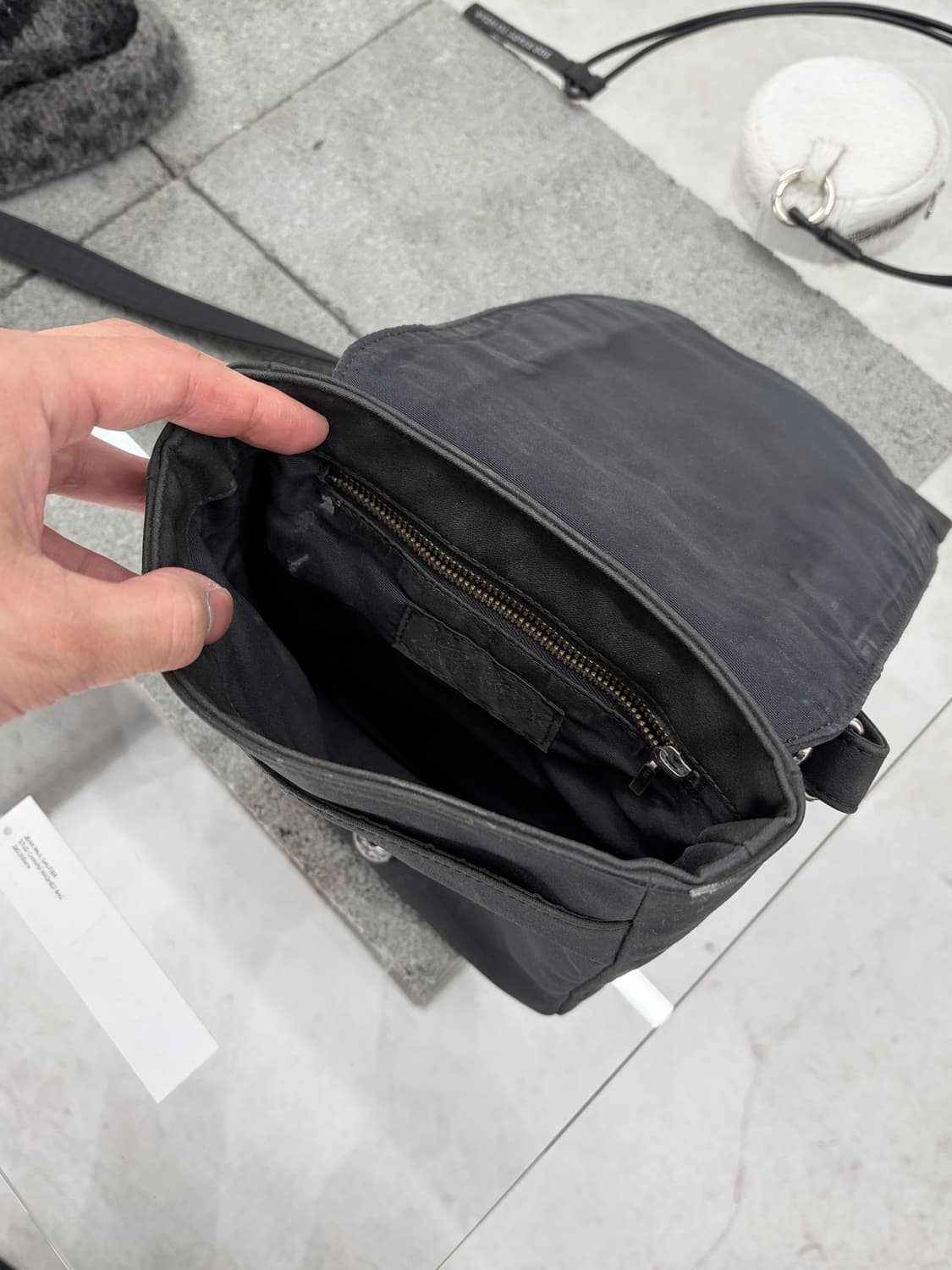 장폴고티에 스터드 패브릭 크로스백 상품이미지5