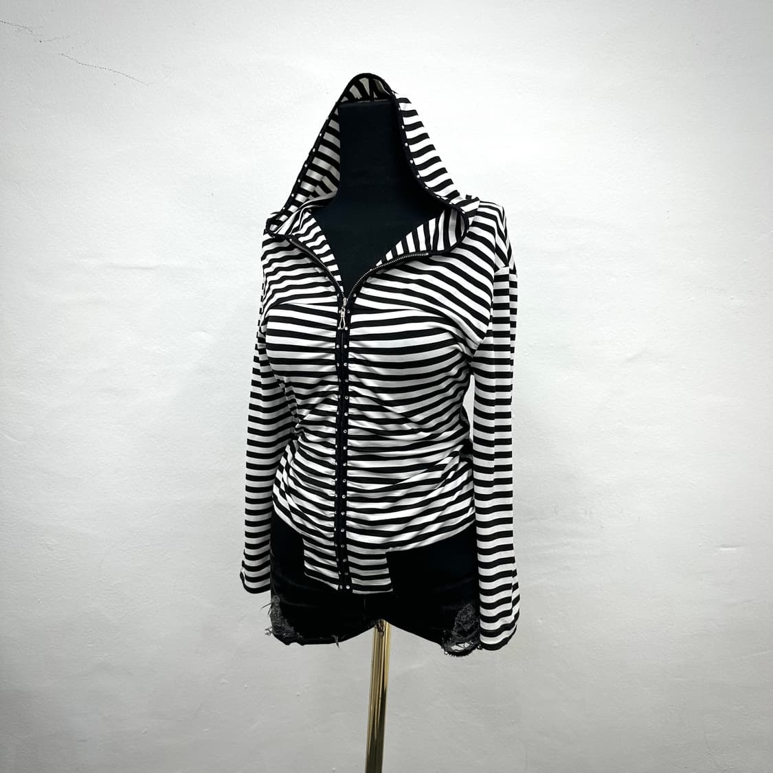 Y2K striped cubic detail hoodie 상품이미지1