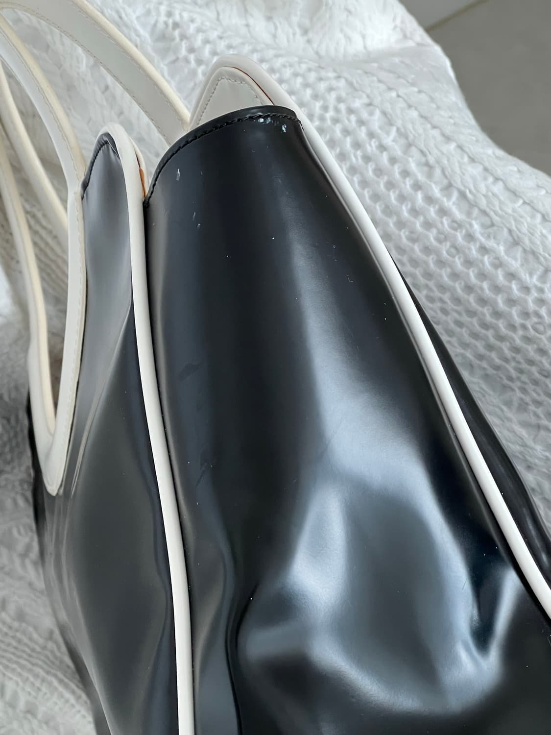 쿠레쥬 블랙 앤 화이트 링 핸들 토트백 꾸레쥬 상품이미지6