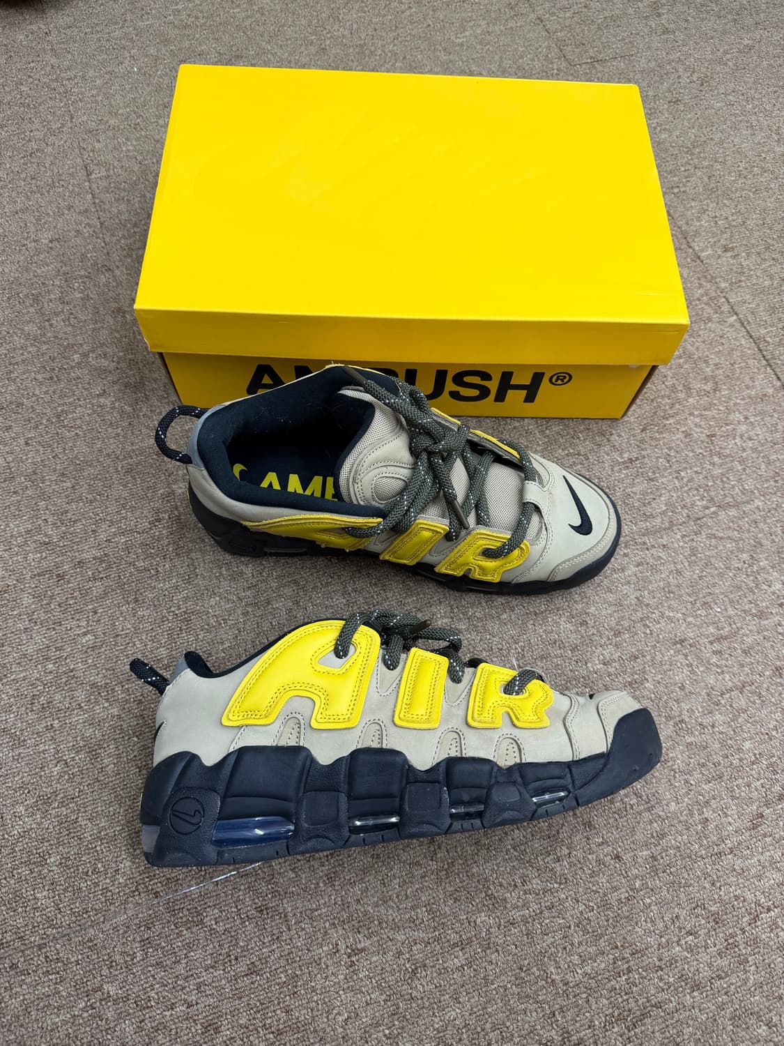 나이키 에어 모어 업템포 앰부쉬 280 사이즈 팝니다 상품이미지1