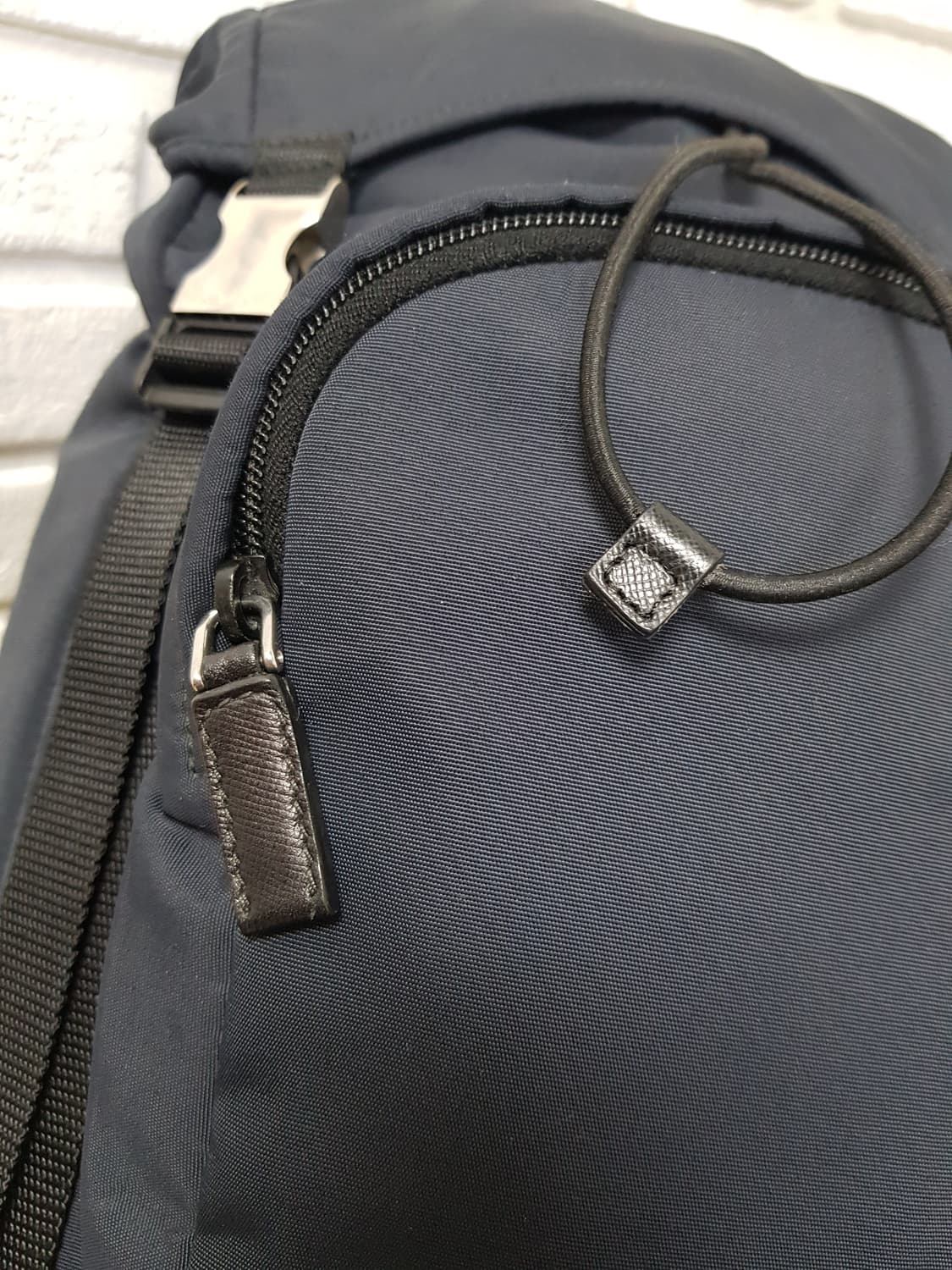 [정품] 프라다 테수토 패브릭 남성백팩 네이비 상품이미지7