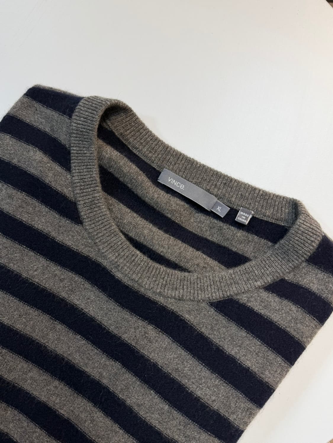 빈스 스트라이프 캐시미어 니트  상품이미지1