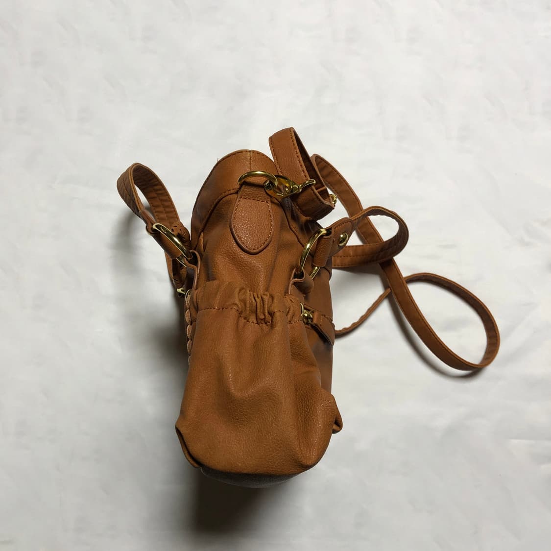 리본 펀칭 숄더백 브라운 상품이미지8