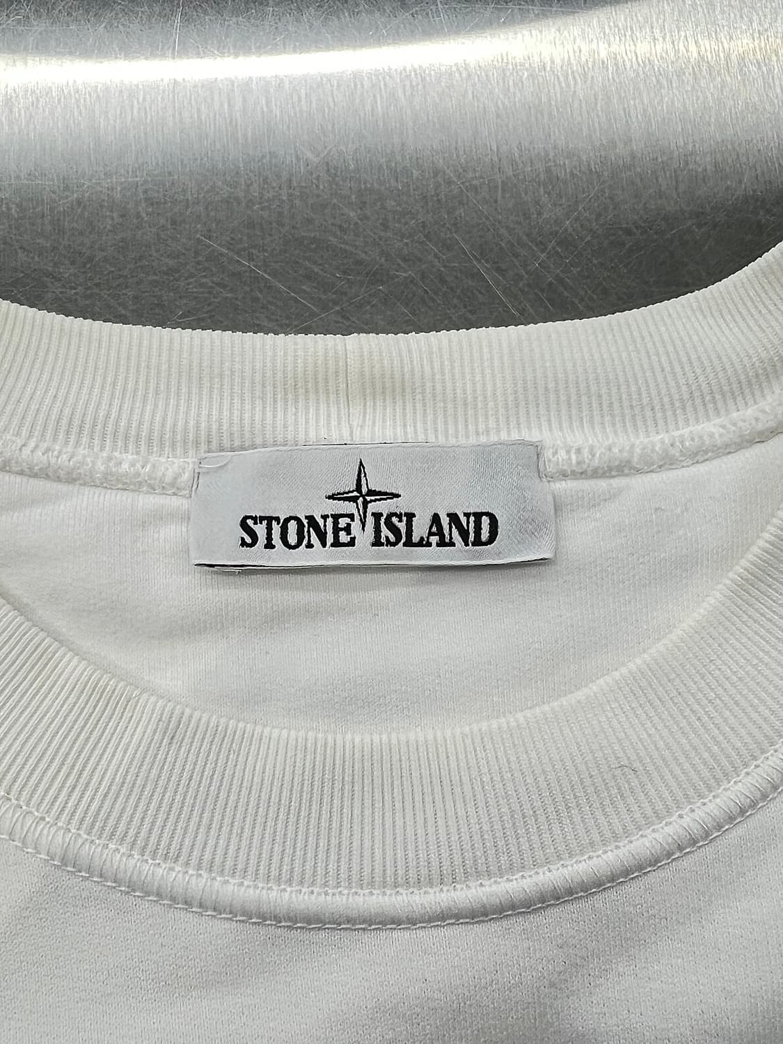 스톤아일랜드 화이트 크루넥 와펜 스웨트 셔츠 상품이미지7