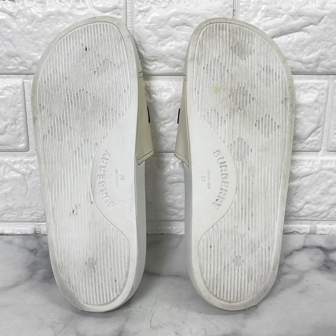 Burberry Kingdom Logo Slide Sandals 37 상품이미지5