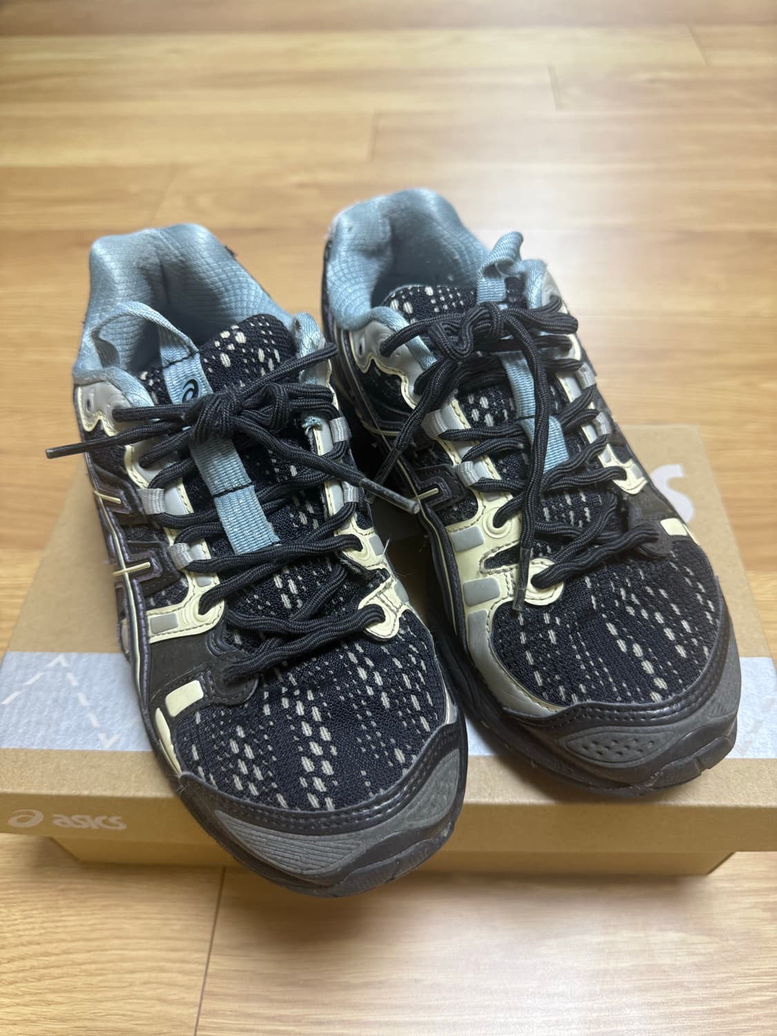 아식스 젤님버스9 블랙건메탈 상품이미지1