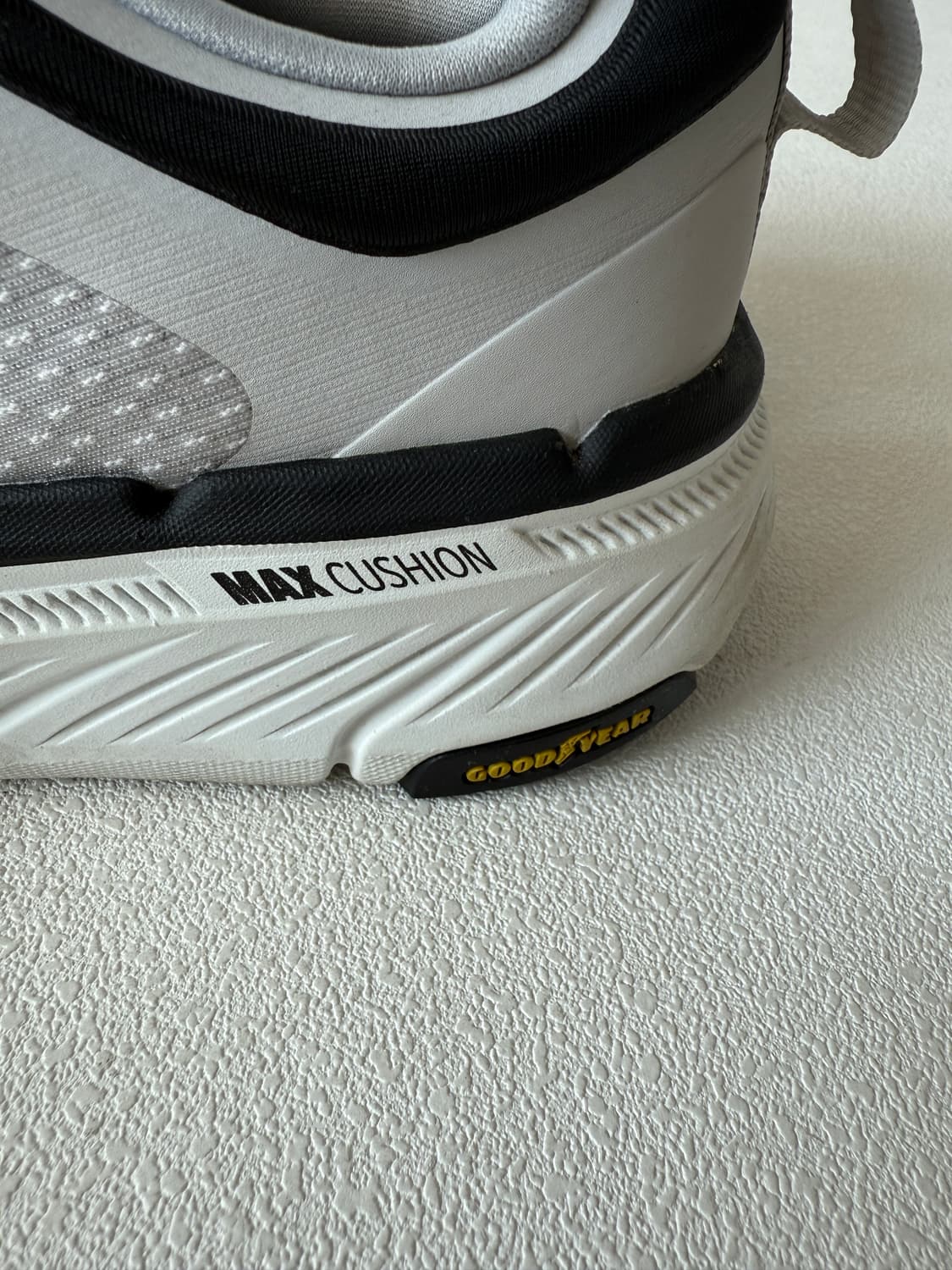 [250]스케쳐스(Skechers) MAX CUSHION 런닝화 상품이미지10