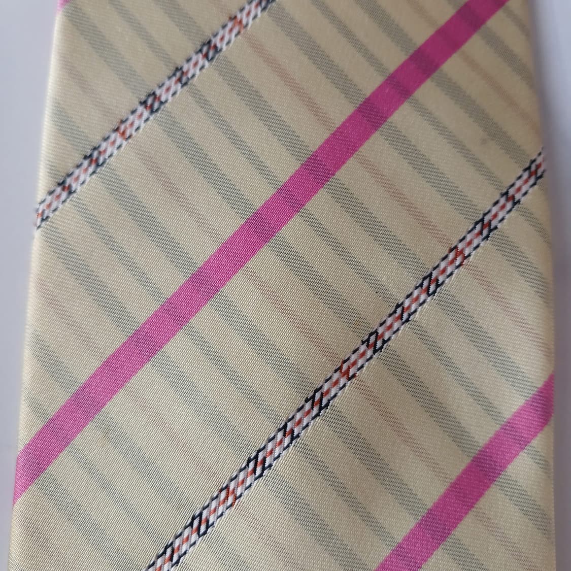 닥스 실크 옐로우 스트라이프 넥타이 9.6cm A등급 A1943
 상품이미지5