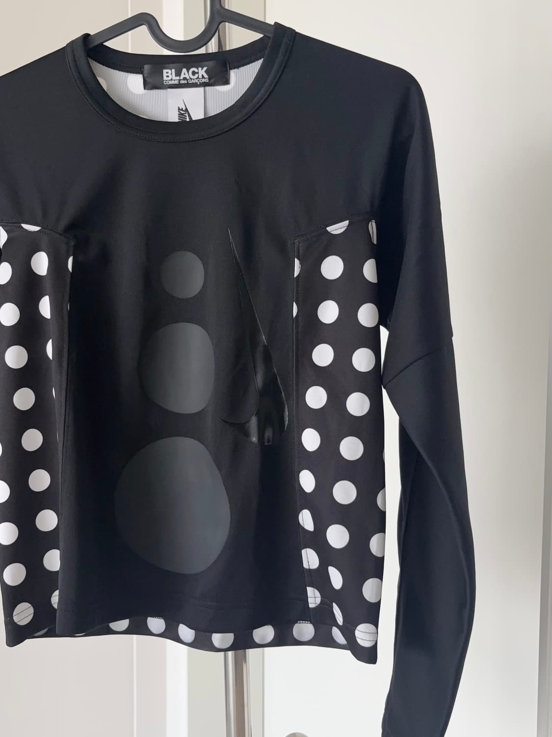 꼼데가르송 블랙 x 나이키 도트 티셔츠  상품이미지5