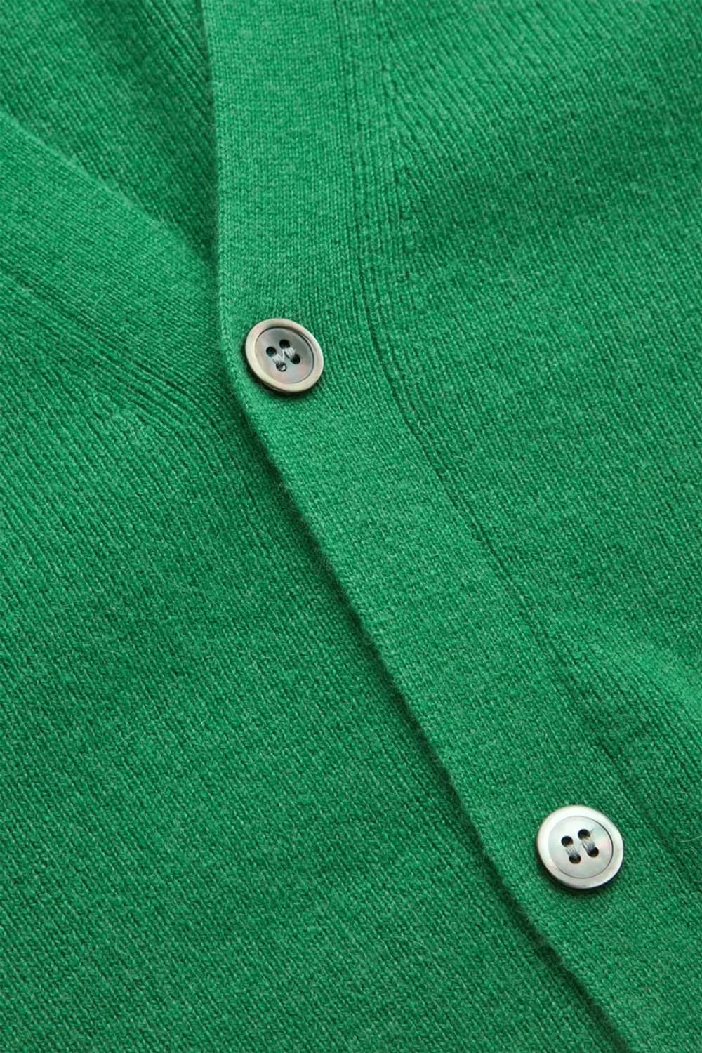 코스 슬림핏 캐시미어 가디건 그린 상품이미지2