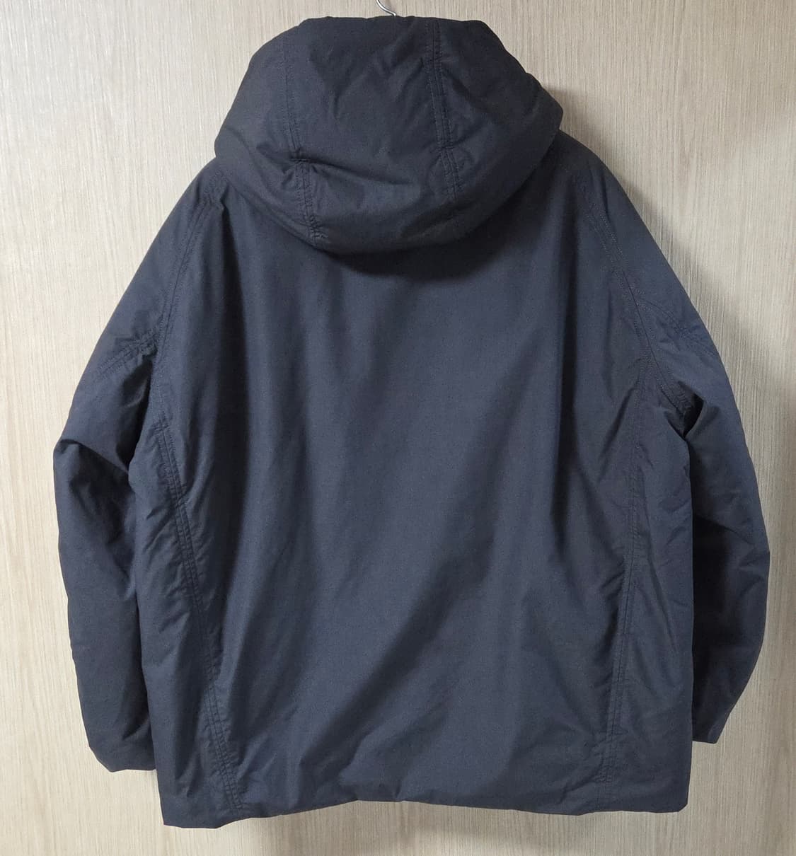 (착샷) 유니클로 U 퍼프테크 볼륨파카 르메르 상품이미지6