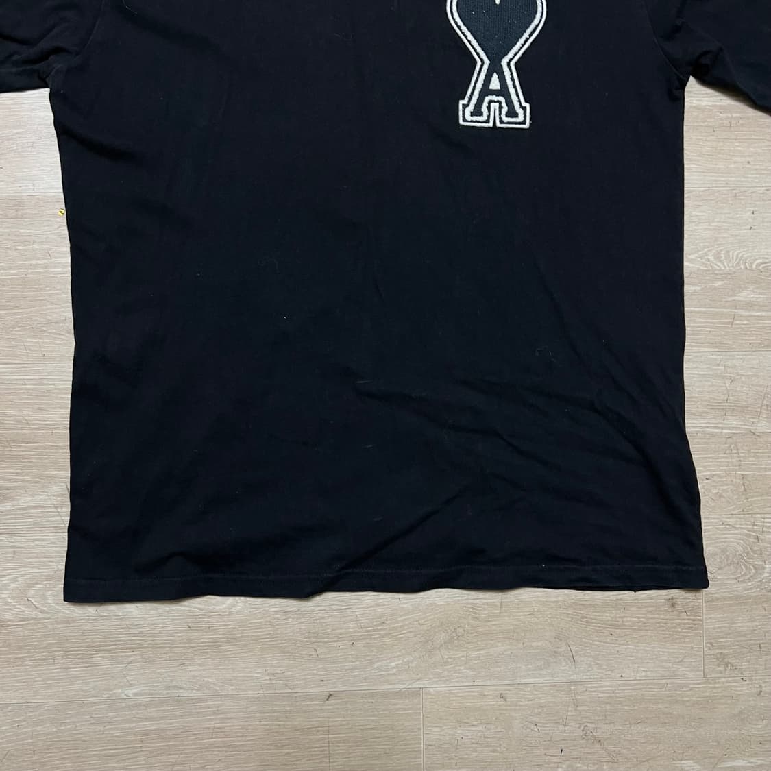 아미 블랙 하트 자수로고 반팔티 [블랙] L/100 상품이미지3