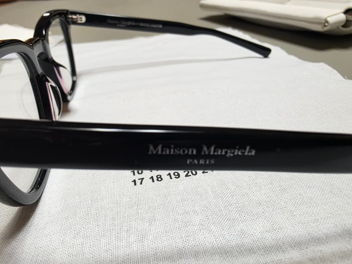 젠틀몬스터 메종 마르지엘라 MM010 블랙 상품이미지4