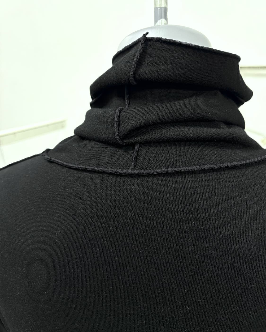 커브드 패널 터틀넥 탑 상품이미지4