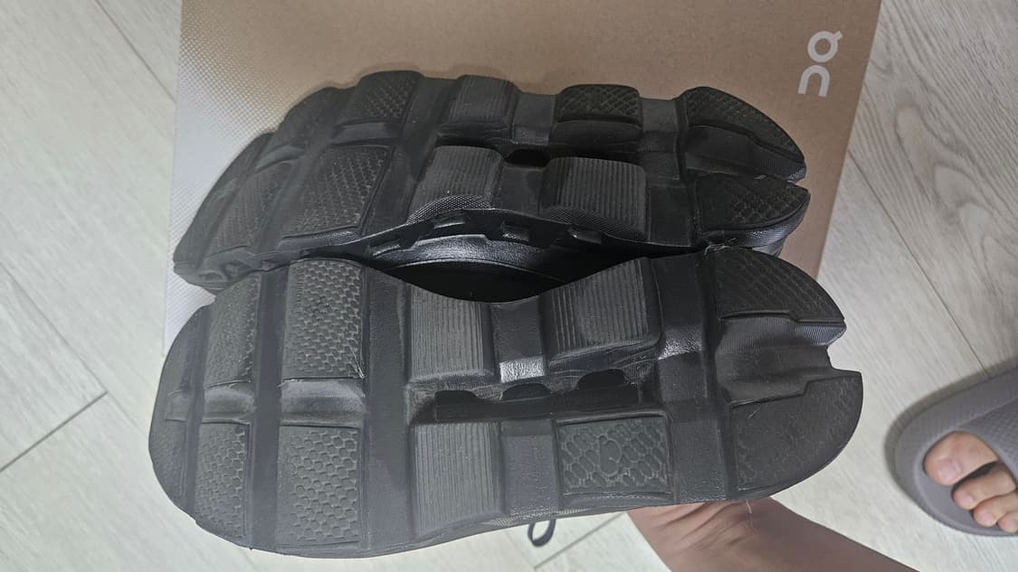 온 러닝 클라우드몬스터 보이드 블랙 265 상품이미지5