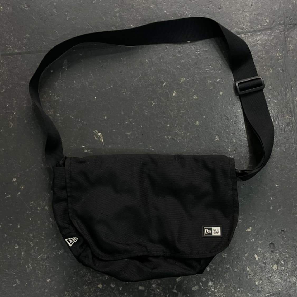 뉴에라 크로스백 상품이미지1