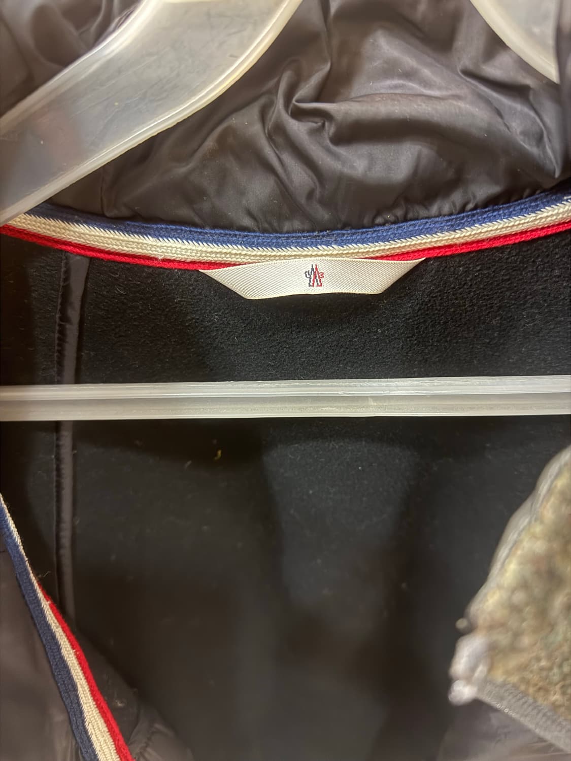 4/105-110 정품 몽클레어 그렉노블 노먼 슈타인 재킷 팝니다 상품이미지3