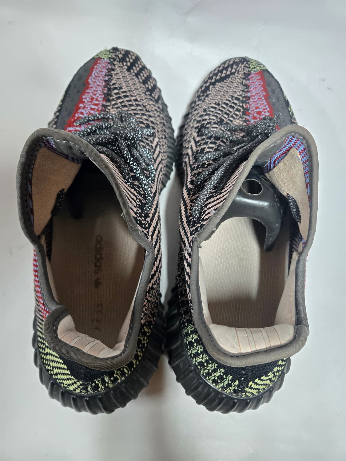 아디다스 이지부스트 350 V2 멀티컬러 예힐 285mm 상품이미지5