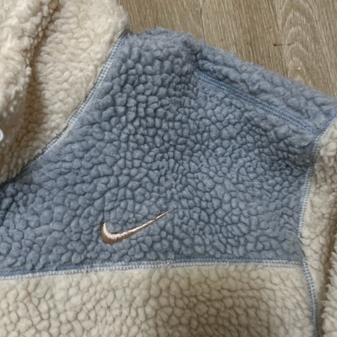 나이키 스우시 양털 뽀글이 후리스 점퍼 S/90  상품이미지3