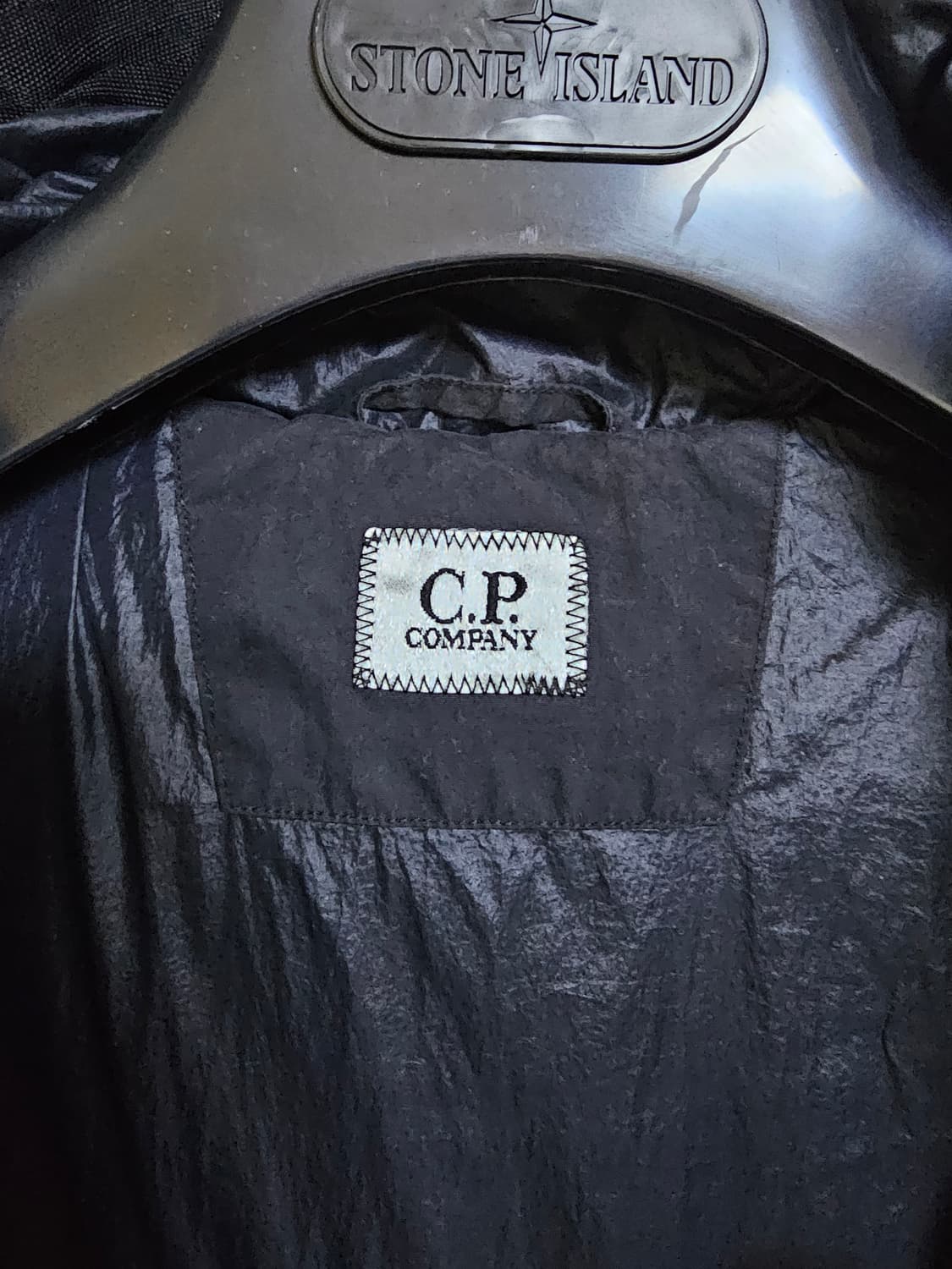 CP컴퍼니 50FILI 다운 패딩 상품이미지4