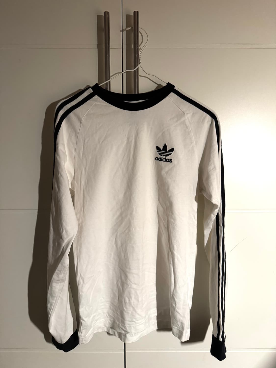 아디다스 클래식 삼선 롱슬리브 xs 상품이미지1