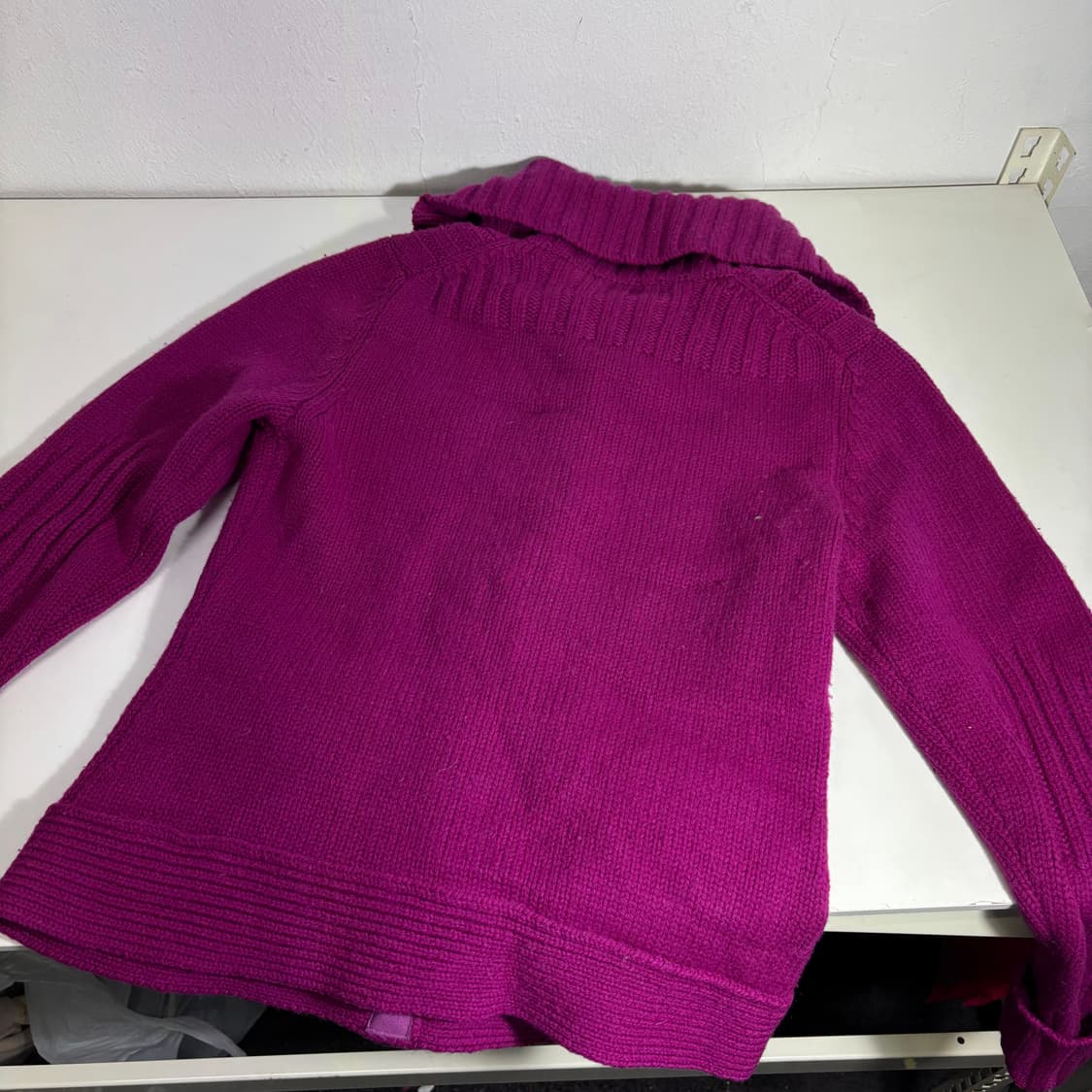 우먼M 빈폴 자주 기본로고 와이드카라넥 울 가디건 상품이미지3