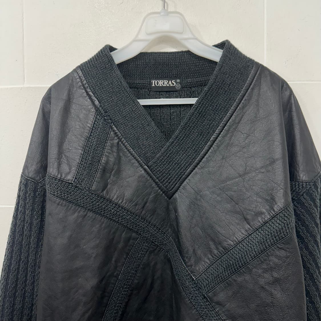 토라스 램스킨 가죽 니트 상품이미지2