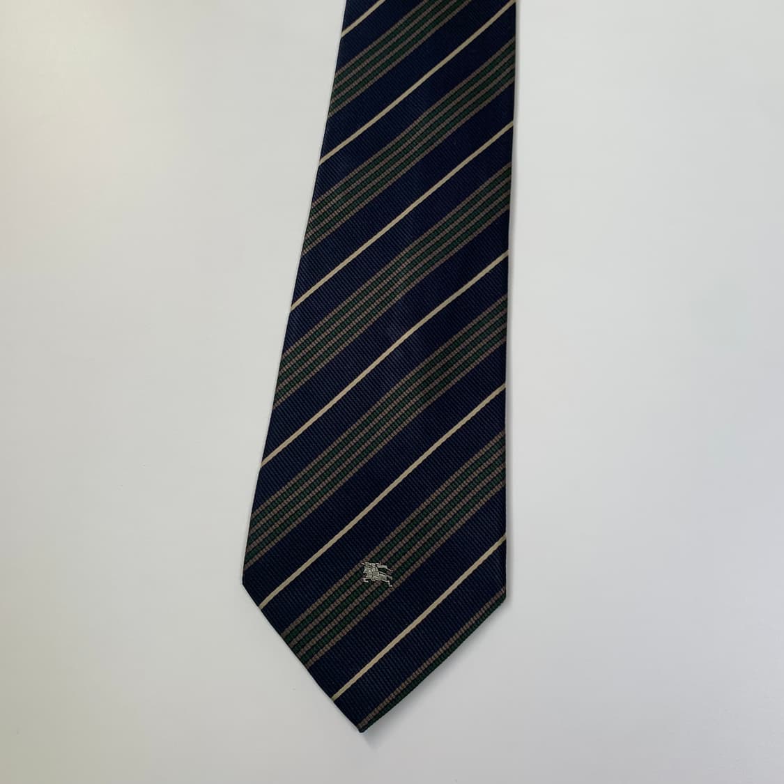 버버리(BURBERRY) 스트라이프 100실크 클래식넥타이 명품 최상급 상품이미지9