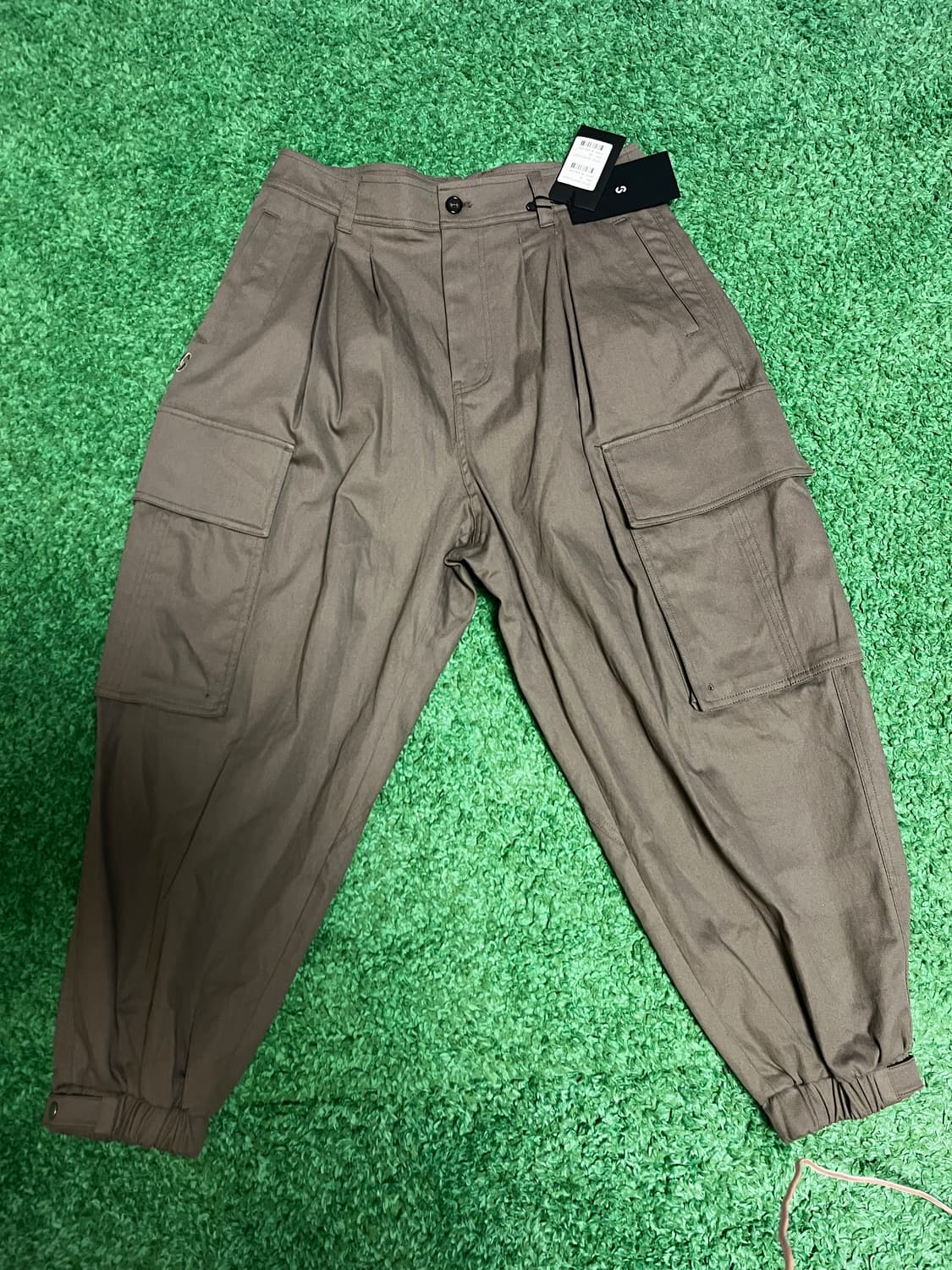 송지오옴므 그레이 카고 조거 팬츠 상품이미지1