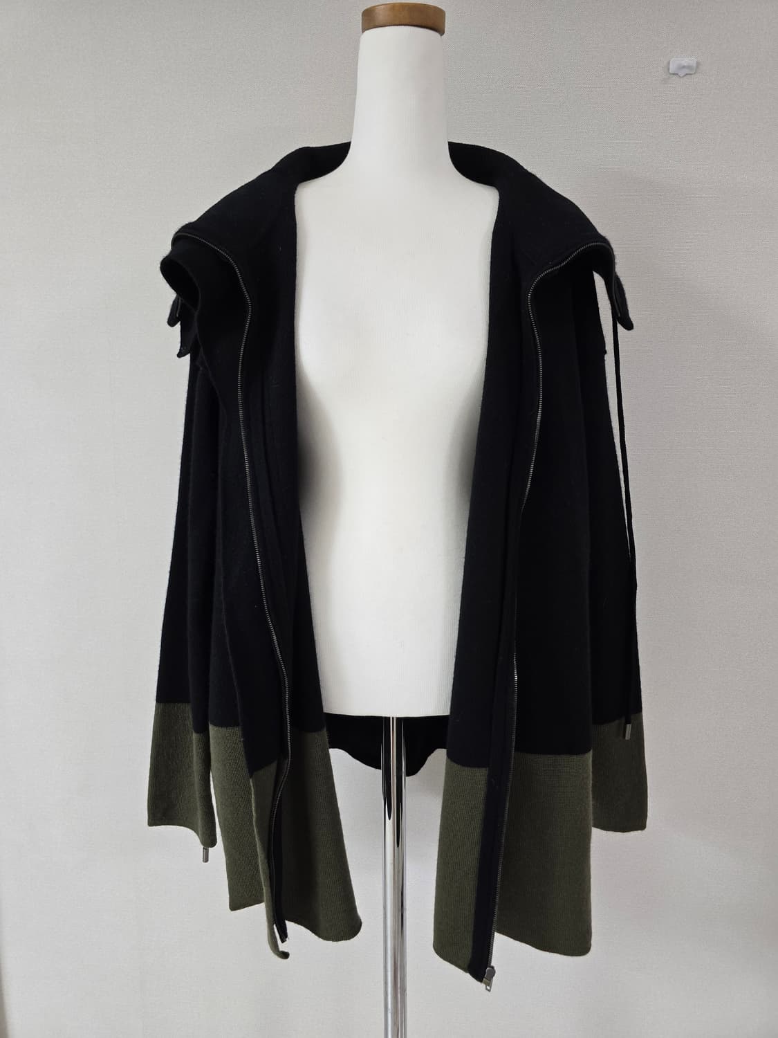 한섬 타임 도톰 모100% 활용도 높은 니트 집업 상품이미지3