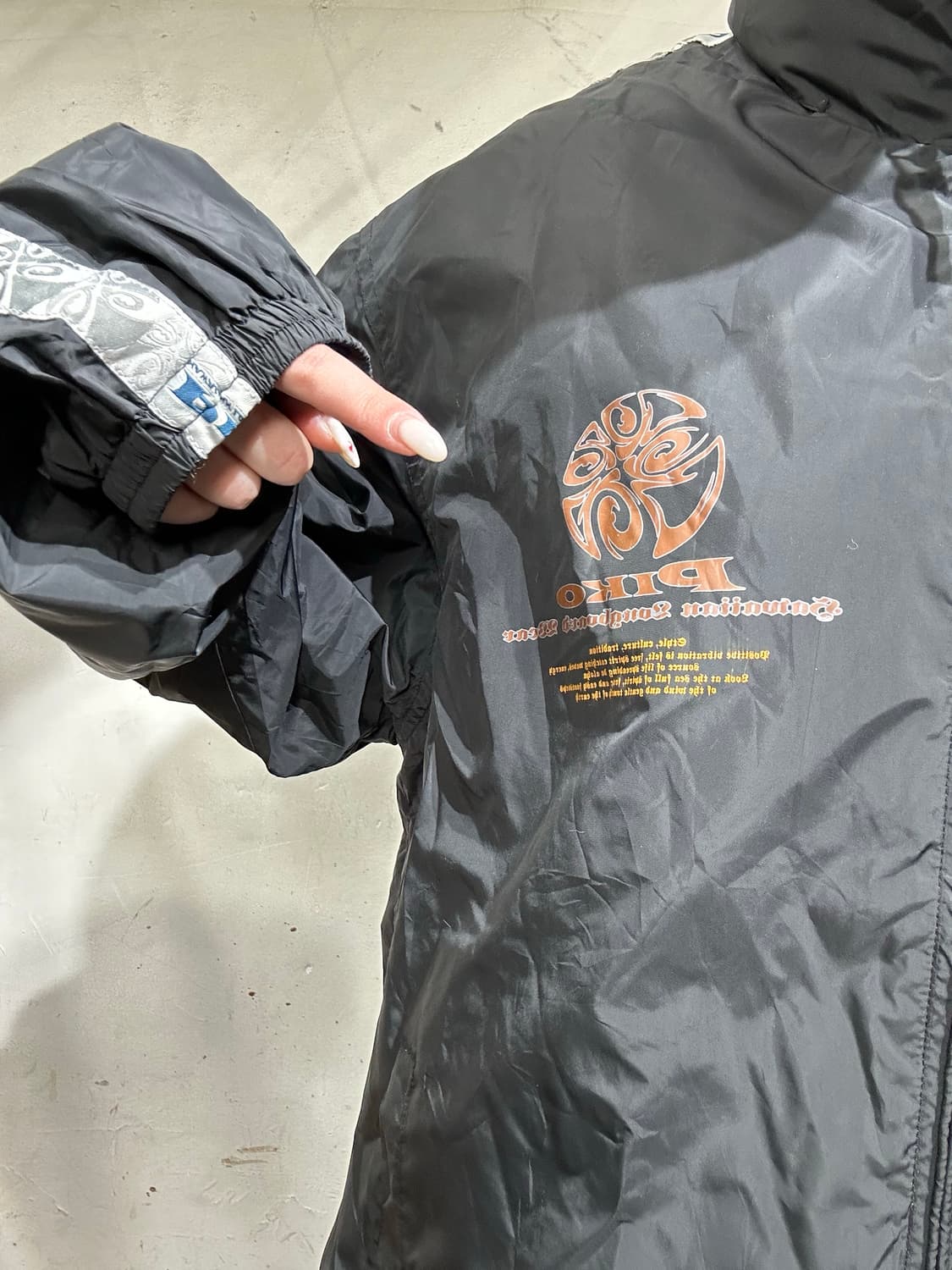 피코 차콜 올드스쿨 힙합 브랜드 빅 로고 사이드 라인 바람막이 자켓 M  상품이미지4
