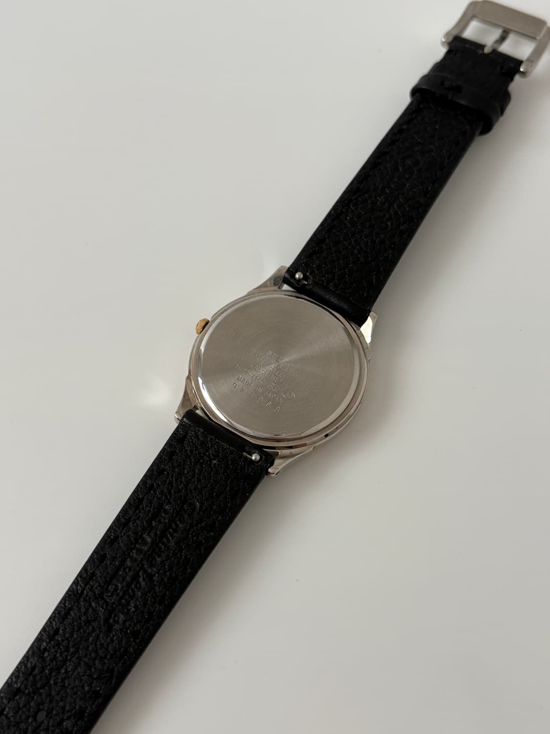 90s texture dial gold bezel quartz 상품이미지7