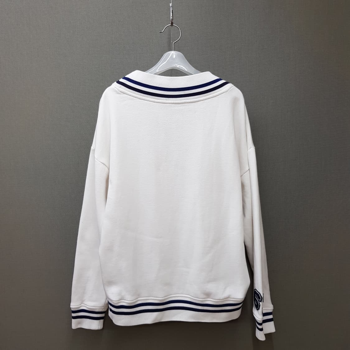 폴로 랄프로렌 브이넥 라인 스웻셔츠 S사이즈 상품이미지3