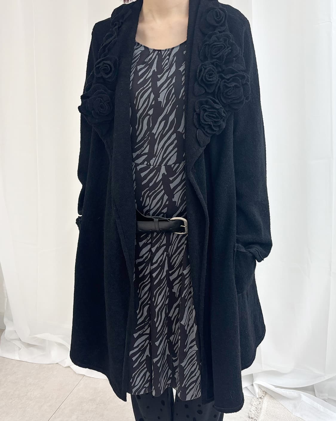 chiba 플라워 코르사쥬 언발란스 롱 가디건 상품이미지6