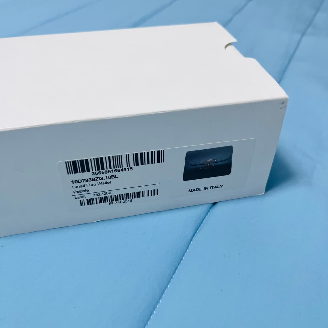 셀린느 트리오페 샤이니 샤프스킨 플랩 반지갑 상품이미지8